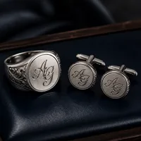 Anillo de sello y gemelos de plata